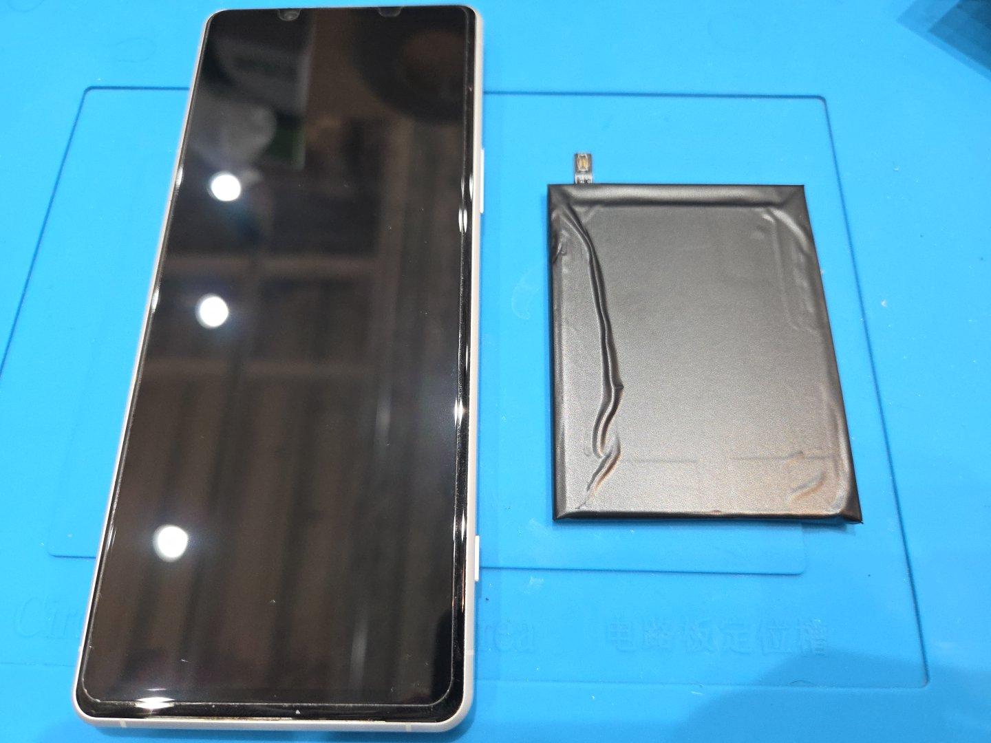 Xperia1ii（エクスペリア）の充電が増えない？バッテリー交換の相談は【スマホ修理工房池袋P‘パルコ店】に相談！